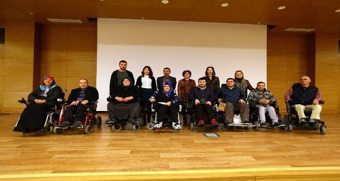 Engelli vatandaşların sertifika heyecanı