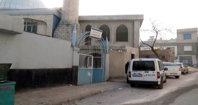Gaziantep’te hırsızlar camiden paratoner ve mikrofonları çaldı