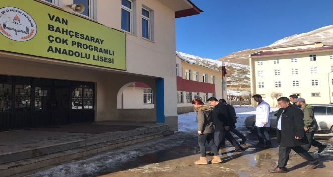 Kaymakam Özcan’dan okul ve esnaf ziyareti