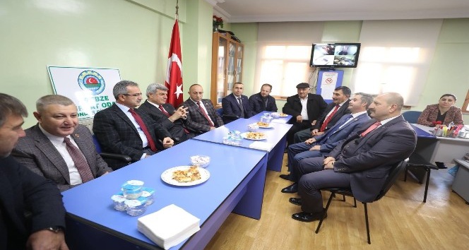 Başkan Karaosmaoğlu, Gebze’de ticaret odalarını ziyaret etti