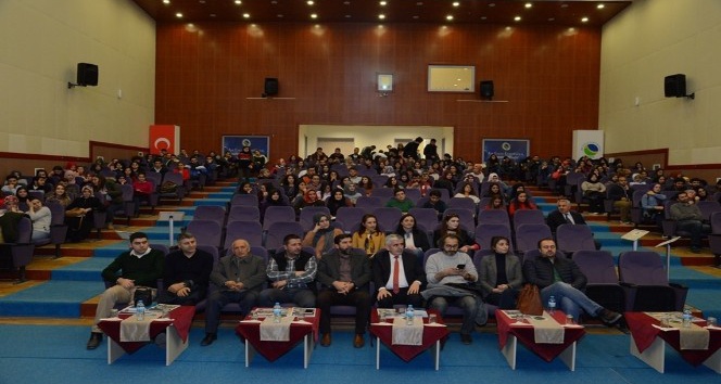 AEÜ’de ‘Türkçe’nin Ses Bayrakları’ konferansı verildi