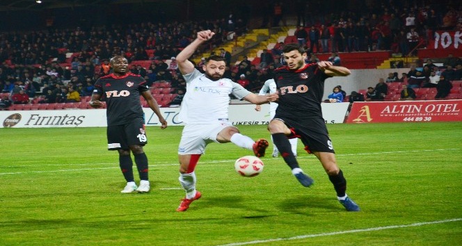TFF 1. Lig: Balıkesirspor Baltok: 0 - Gazişehir Gaziantep: 0 (İlk yarı)