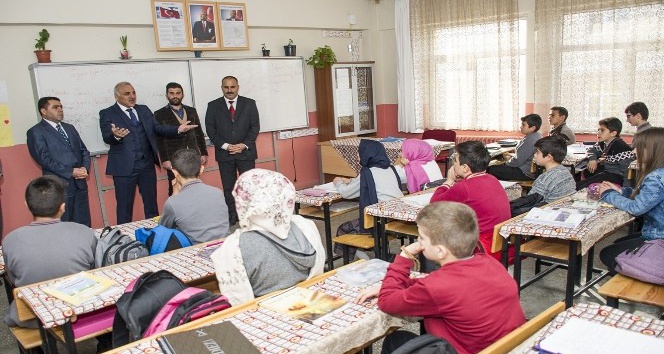 Vali Zorluoğlu’nun okul ziyareti