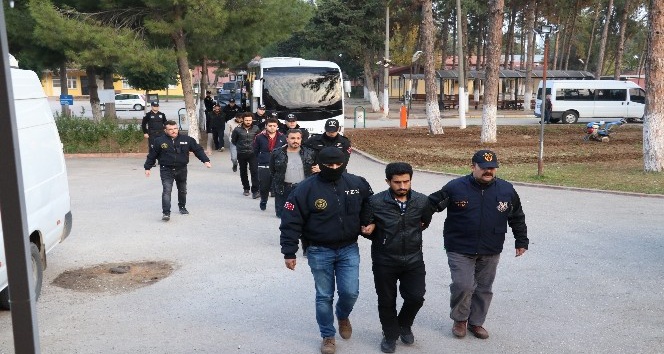 Adana’da DEAŞ operasyonu: 13 kişi adliyeye sevk edildi