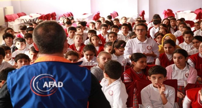 Osmaniye’de 3 bin 905 öğrenciye afet ve deprem eğitimi verildi