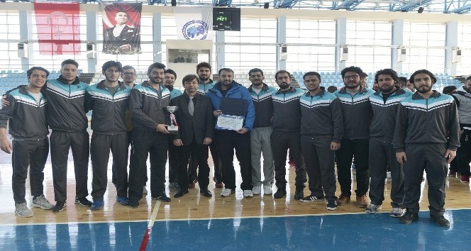 Karaman’da üniversitelerarası basketbol 2. Lig müsabakaları sona erdi
