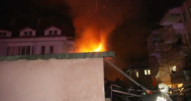 FETÖ&#039;nün kapatılan yurdunda ikinci yangın çıktı