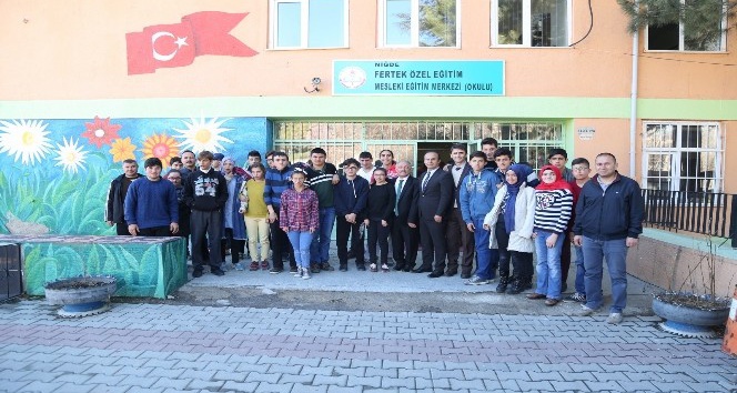 Niğde Belediye Başkanı Özkan’dan Engellilerin Okullarına Ziyaret