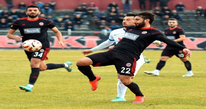 TFF 3. Lig: Çorum Belediyespor: 2 - Karacabey Birlikspor: 1
