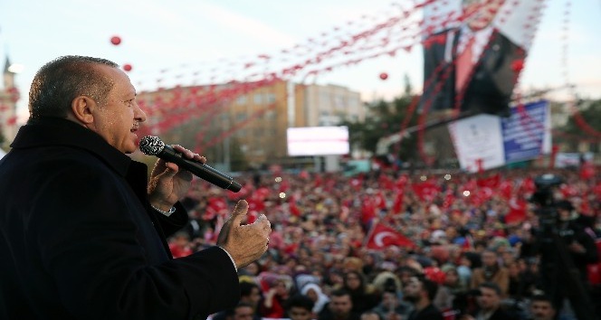 Cumhurbaşkanı Recep Tayyip Erdoğan: &quot;Türkiye’nin yanı başında terör oluşumlarına izin vermeyeceğiz&quot;