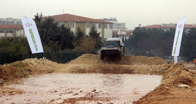 Off-Road yarışları nefes kesti