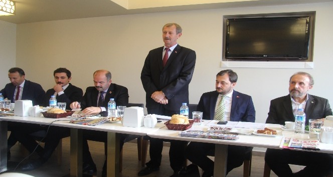 AK Parti Süleymanpaşa İlçe Başkanlığı yeni görev dağılımını yaptı