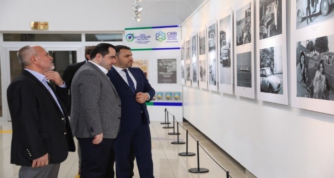 “Onun Arabası Var” fotoğraf sergisi açıldı
