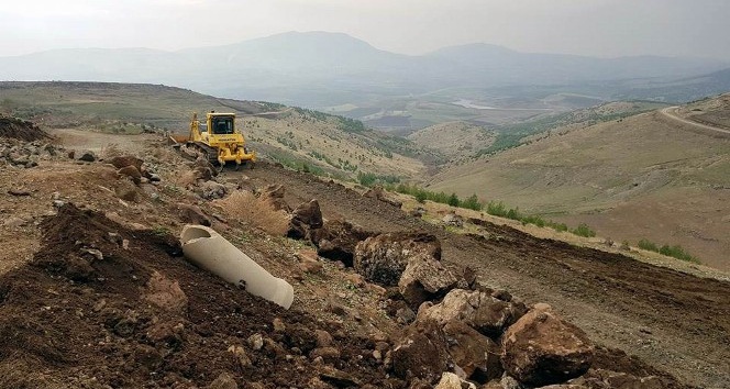 Musabeyli ilçesinde yol genişletme çalışmaları