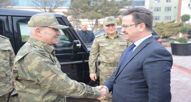 3. Ordu Komutanı Orgeneral İsmail Serdar Savaş, Iğdır Valisi Enver Ünlü’yü ziyaret etti