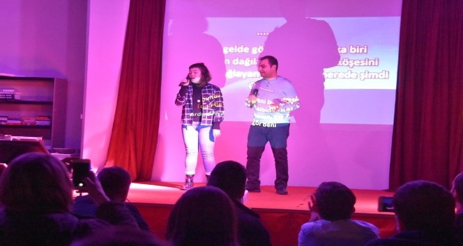 Alternatif Sahne üniversitelilerin ilgisi