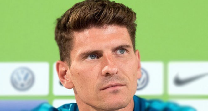 Mario Gomez, Stuttgart'a transfer oldu