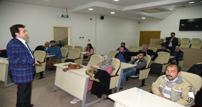 Ev ve süs hayvanları satıcıları sertifikalarını aldılar