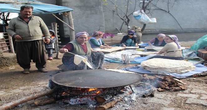 Kalabalık aileler çareyi yufka ekmekte buluyor