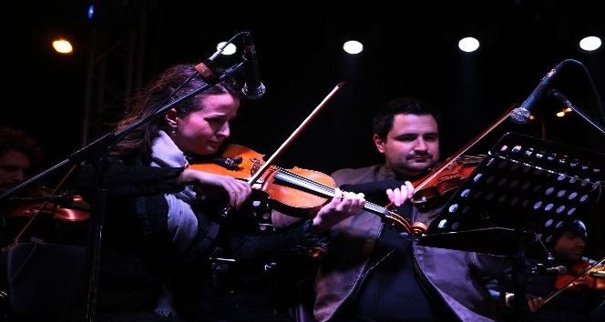 Kuşadası’nda Christmas kutlaması