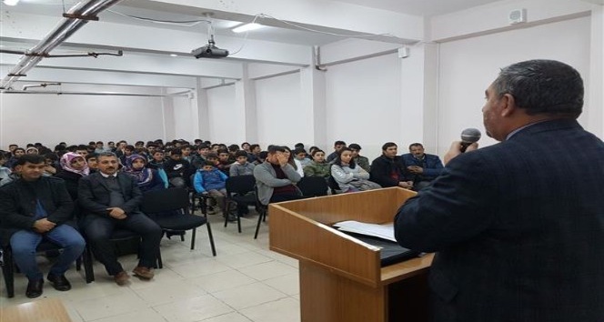 Müftü Kulaz, öğrencilerle buluştu