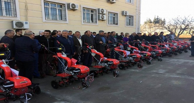 Üreticilere çapa makinesi dağıtıldı