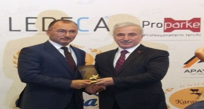 Ardahan Belediye Başkanı Köksoy, yılın başarılı belediye başkanı seçildi
