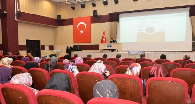 KMÜ’de “Hazreti Mevlana’da Birlik ve Beraberlik” konferansı