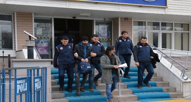 Aranan terörist tren istasyonunda yakalandı