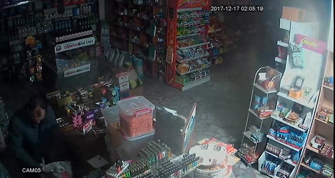 Kına gecesinde marketi, pompalı tüfekli hırsızlarca soyuldu