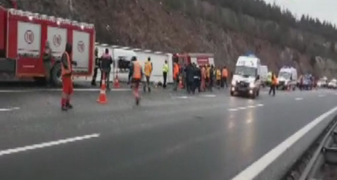 Başkent’te yolcu otobüsü şarampole devrildi: 2 ölü, 21 yaralı