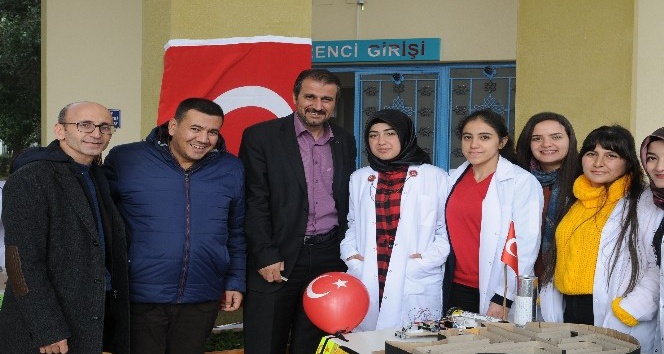 Üniversite Öğrencilerinden “Bilim ve Fizik Gösteri Deneyleri” sergisi