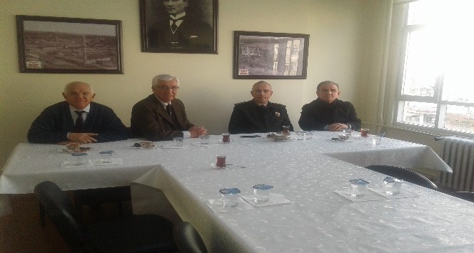 Alay Komutanı Kent Konseyini ziyaret etti