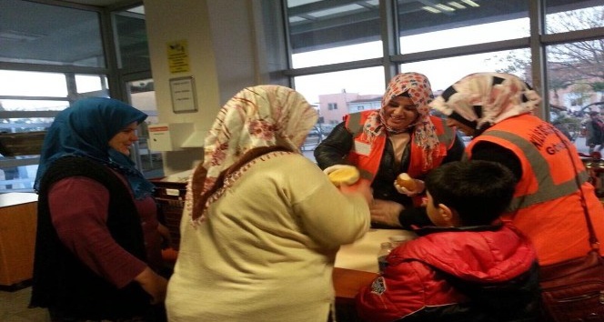 Hastalara çorba dağıtıldı