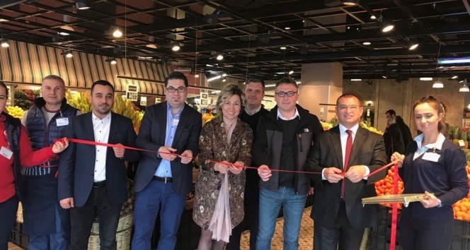 Altı yeni market ile yeni yıla merhaba dediler