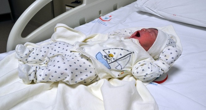 Yozgat’ta yılın ilk bebeği ’Muhammed Aras’ oldu