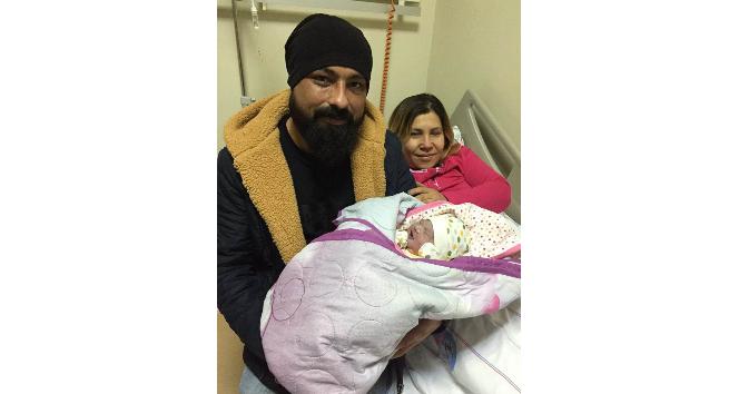 Karaman’da yeni yılın ilk bebeği sabaha karşı dünyaya geldi