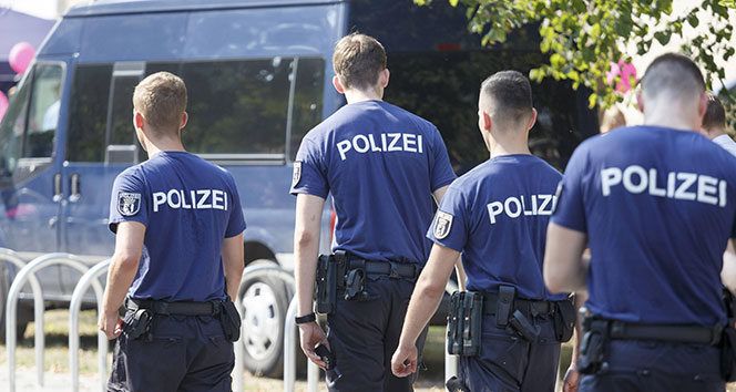 Almanlar en çok polise güveniyor !