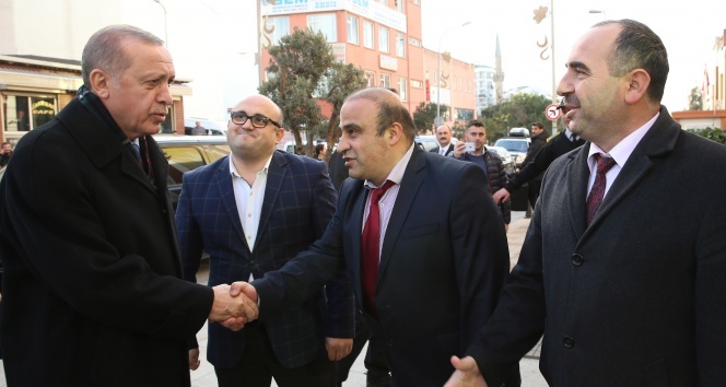 Cumhurbaşkanı Erdoğan, Sultanbeyli Belediyesini ziyaret etti