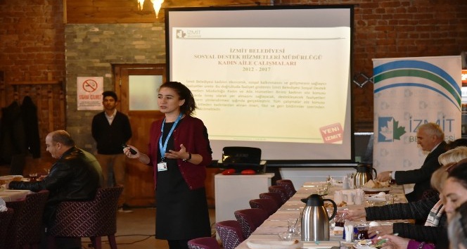 Kadın çalışmaları komisyonu İzmit Belediyesi’nin ev sahipliğinde toplandı