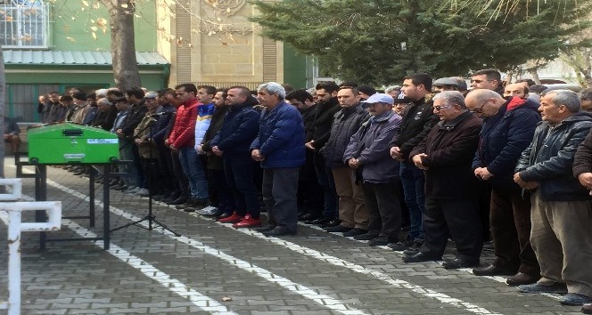 Parkta öldürülen genç kız son yolculuğuna uğurlandı