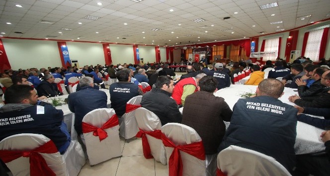 Akyazı Belediyesi işçi toplantısı gerçekleştirildi