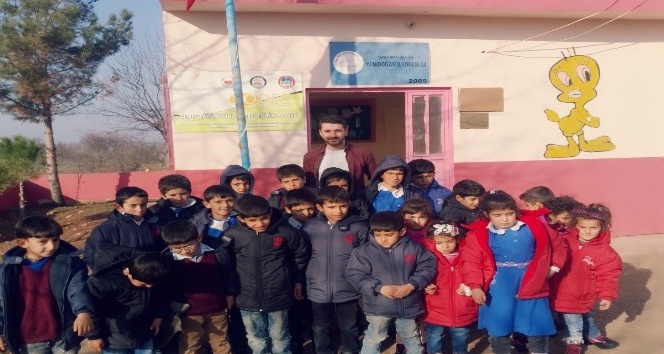 Geleceğin öğretmenlerinden Şanlıurfa köy okullarına yardım