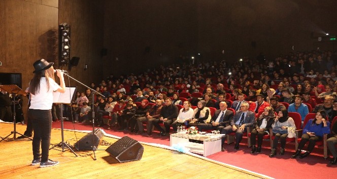 "İnsanlar molotofa değil, güzel etkinliklere layık"