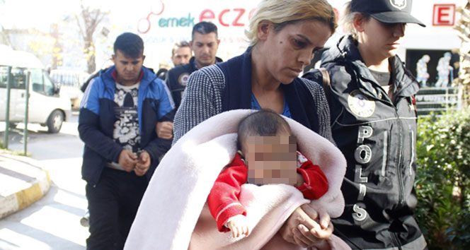 Antalya&#039;da kundaktaki bebekle uyuşturucu ticareti