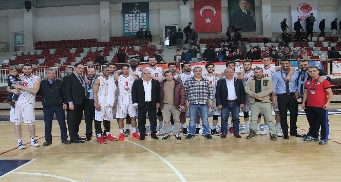 Türkiye Basketbol Ligi: Yalova Group Belediyespor: 101 - Karesi Spor: 68