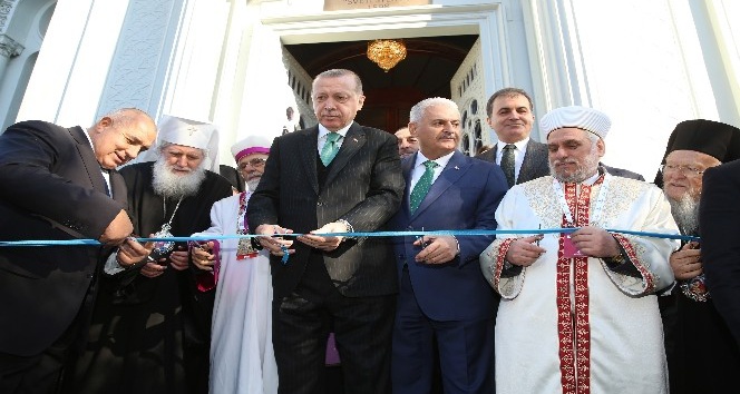 Cumhurbaşkanı Erdoğan: "Böyle bir dönemde bu açılışın yapılıyor olması uluslararası topluma verilmiş önemli bir mesaj olarak görüyoruz"