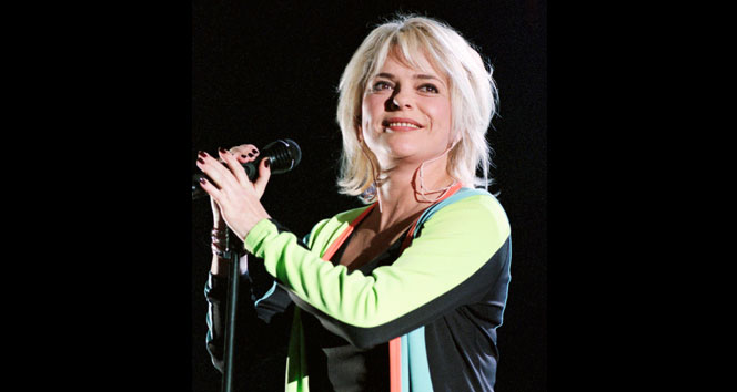 Fransız şarkıcı France Gall hayatını kaybetti | France Gall Kimdir?