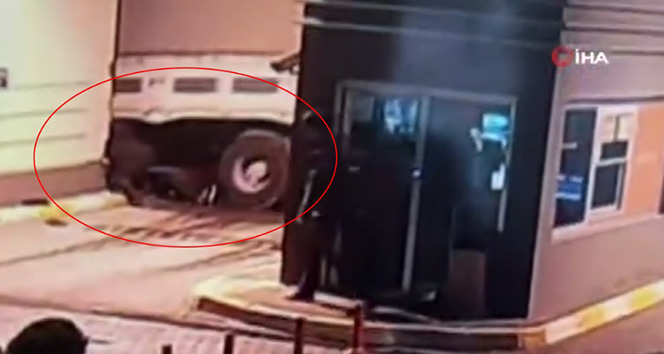 Yokuş aşağı kayan kamyon dehşet saçtı