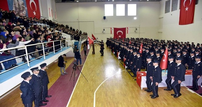 Karaman POMEM’de 262 polis adayı mezun oldu